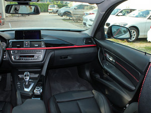 2013款328i 运动设计套装  中控区