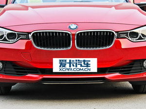 2013款320i 时尚版 中网