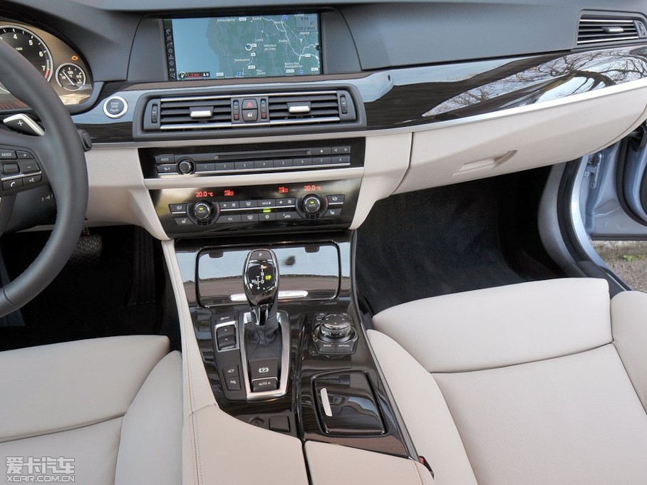 2013��R5ϵ���ʽ��τ�(d��ng)��(�M(j��n)��) 3.0L ActiveHybrid