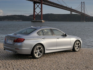 2013款3.0L ActiveHybrid 整体外观