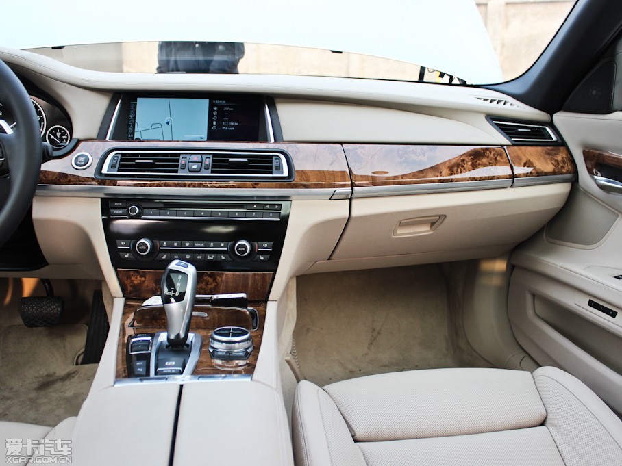 20137ϵ 740Li