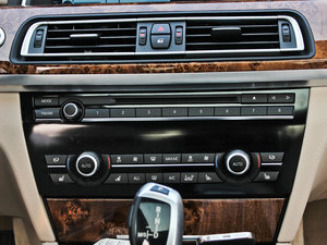 2013740Li {(dio){(dio)(ji)