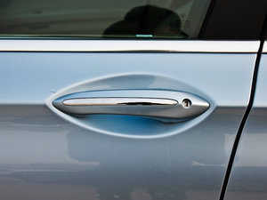 2013款740Li 主驾门拉手