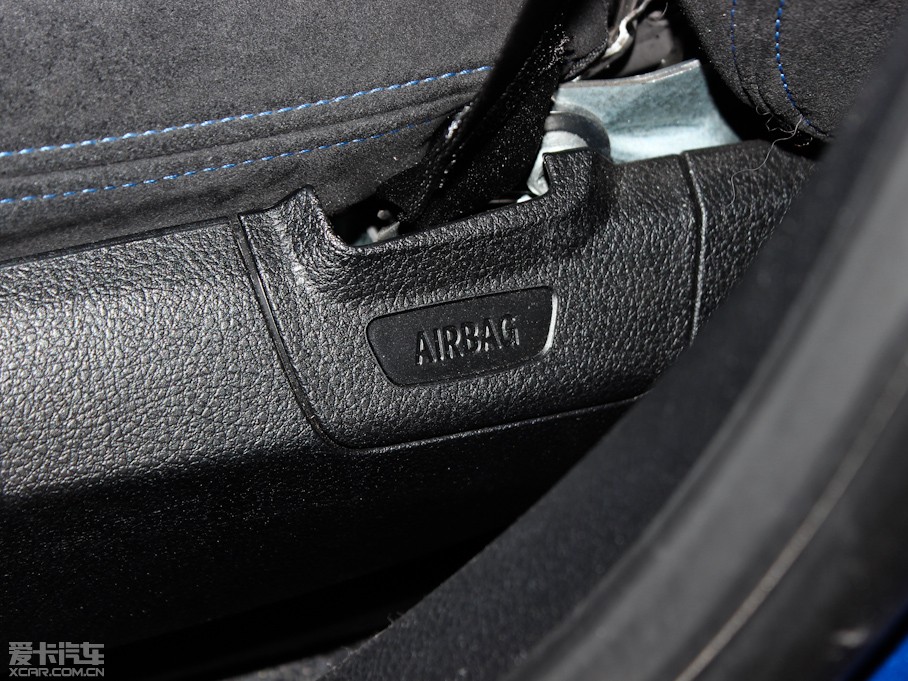 2013R1ϵɎ M135i T