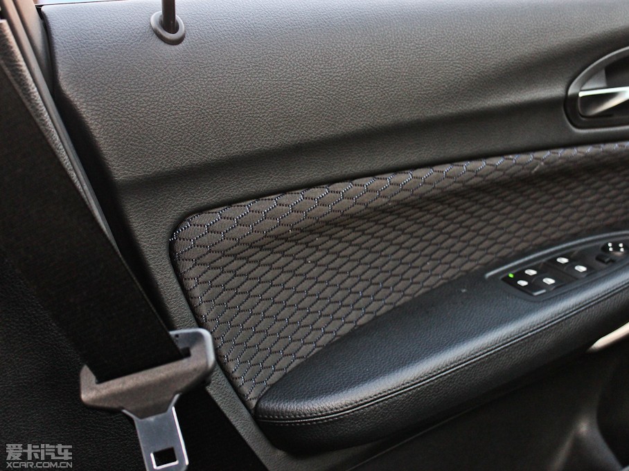 2013R1ϵɎ M135i T