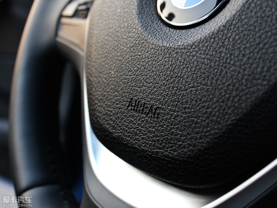 2013R1ϵɎ M135i T