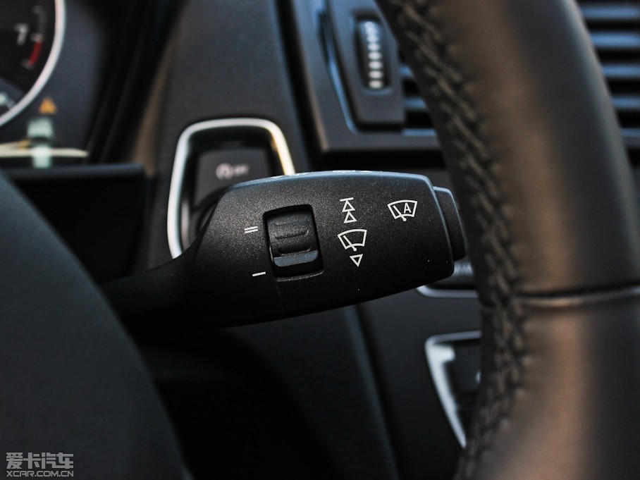 2013R1ϵɎ M135i T