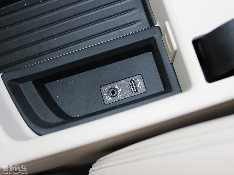 2013R3ϵGT 328i OӋb