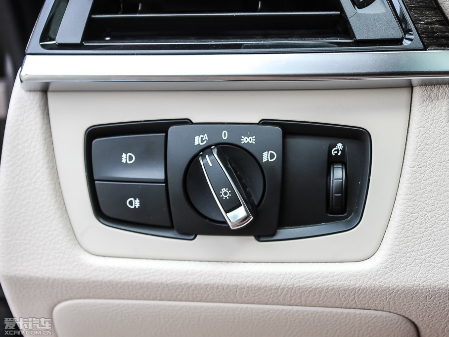 2013R3ϵGT 328i OӋb