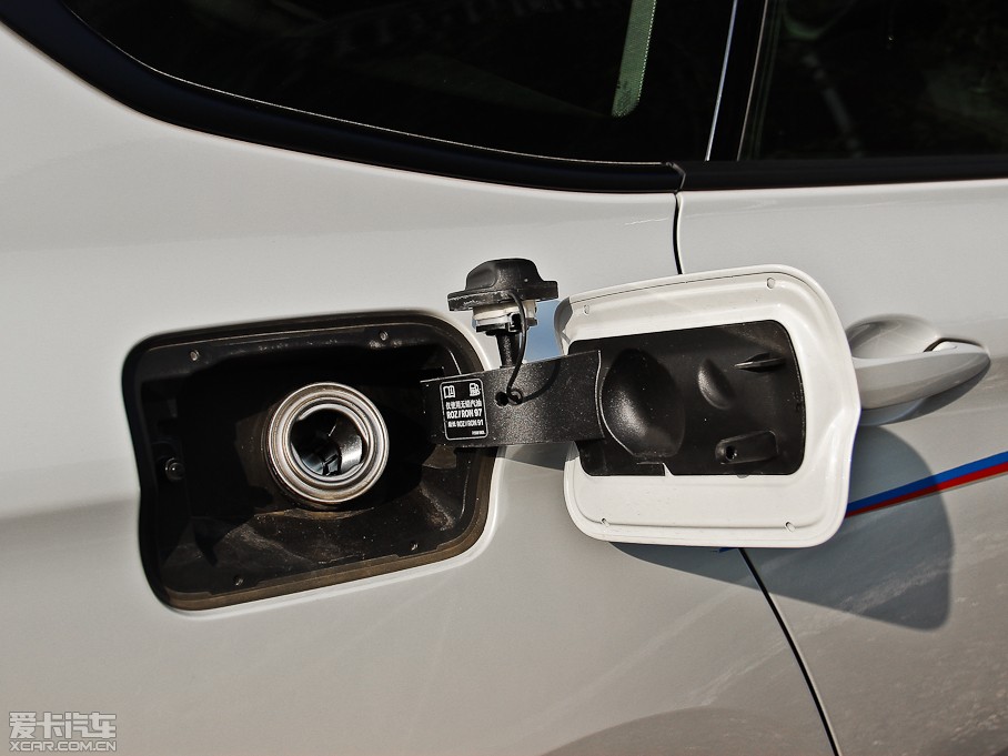 2013R3ϵGT 335i OӋb