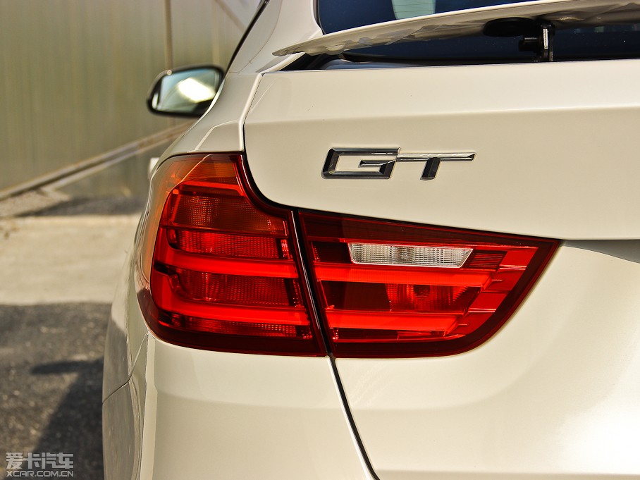 2013R3ϵGT 335i OӋb