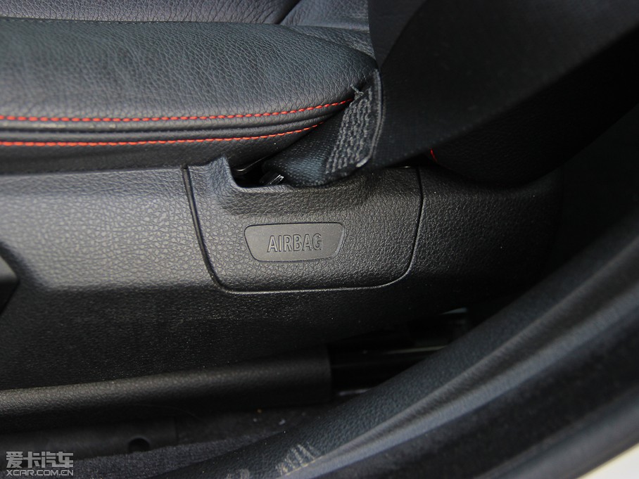 2013R3ϵGT 335i OӋb