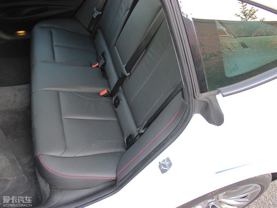 2013R3ϵGT 335i OӋb