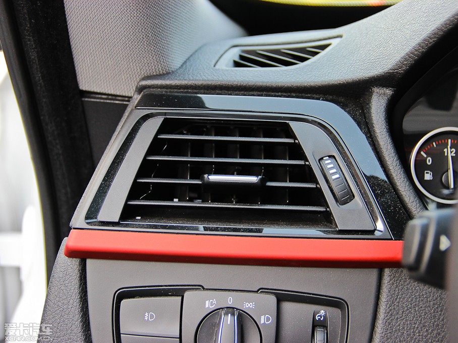 2013R3ϵGT 335i OӋb