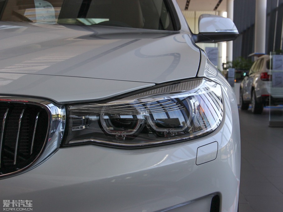 2013R3ϵGT 320i OӋb