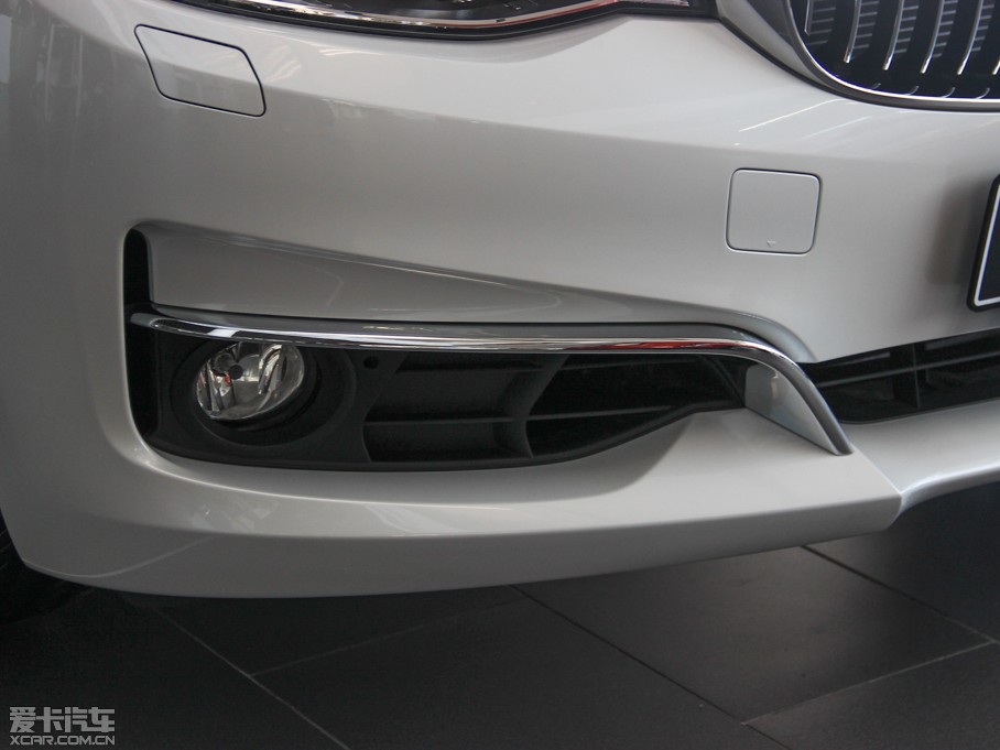 2013R3ϵGT 320i OӋb