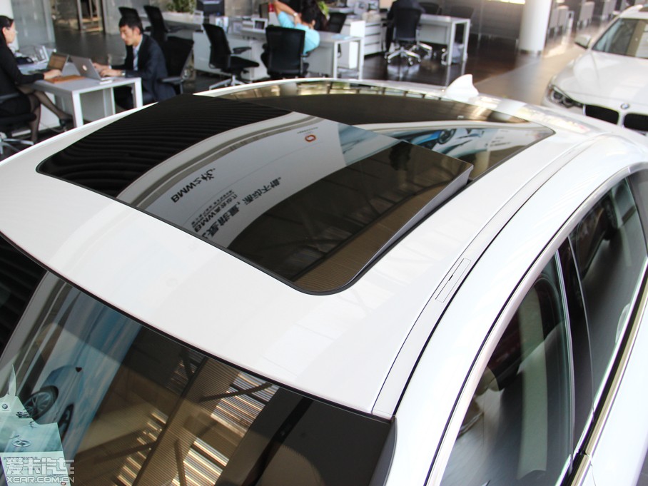 2013R3ϵGT 320i OӋb