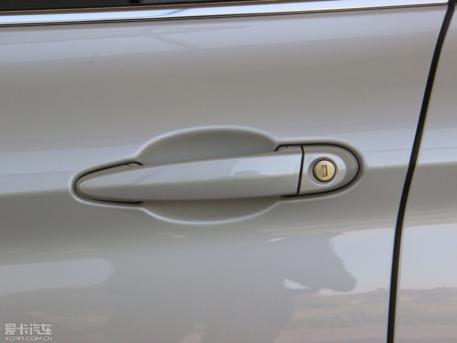 2013R3ϵGT 320i OӋb