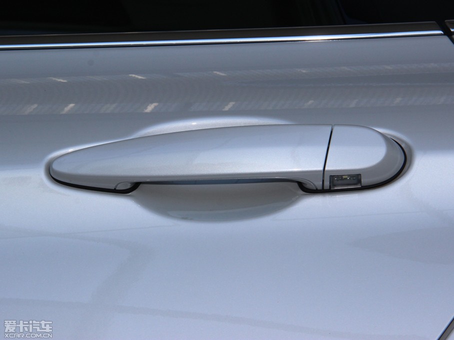 2013R3ϵGT 320i OӋb