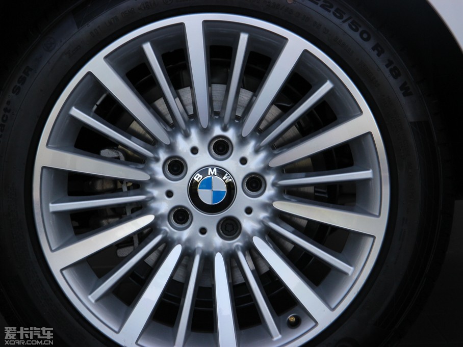 2013R3ϵGT 320i OӋb