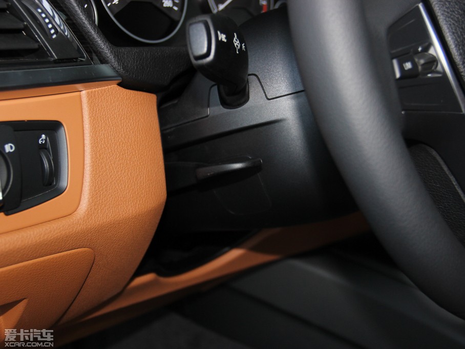 2013R3ϵGT 320i OӋb