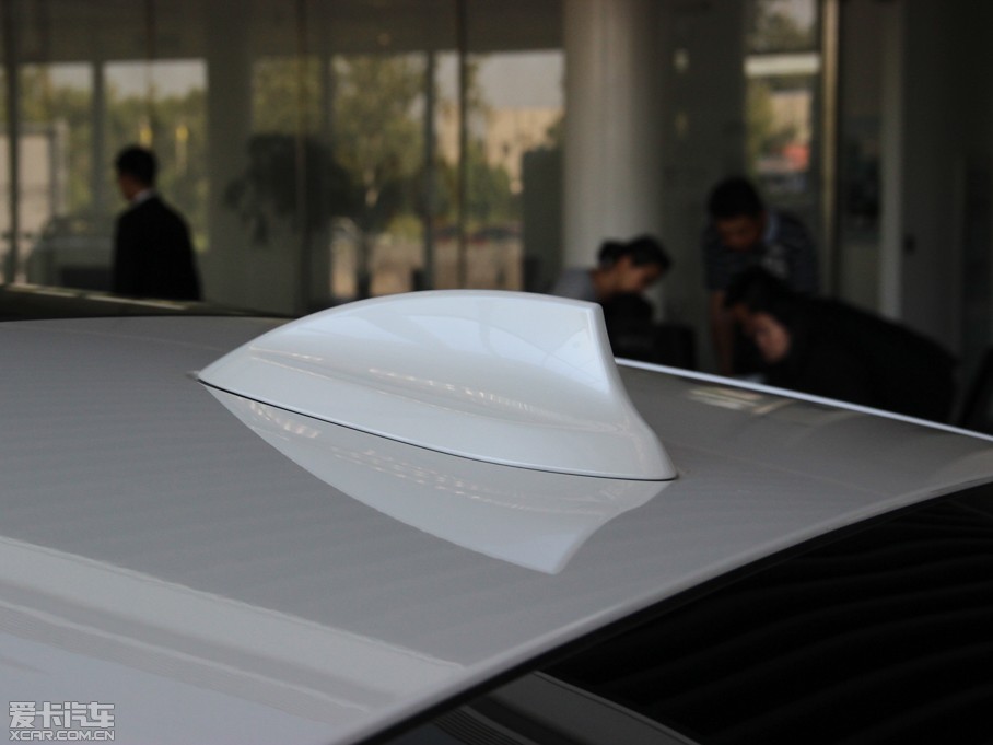 2013R3ϵGT 320i OӋb