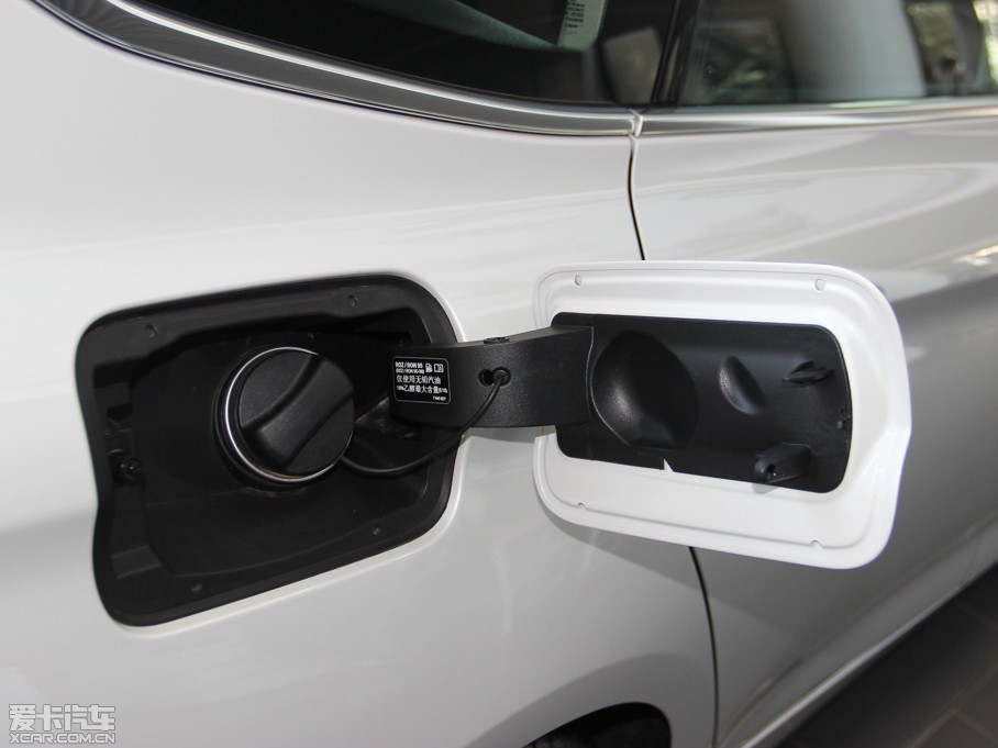 2013R3ϵGT 320i OӋb