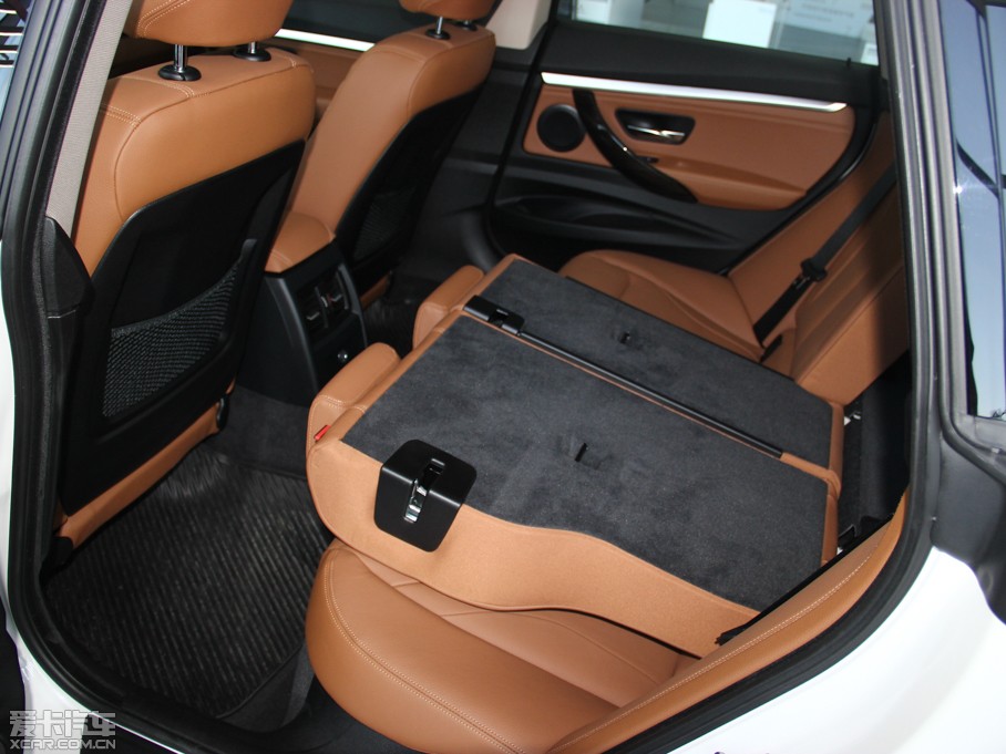 2013R3ϵGT 320i OӋb