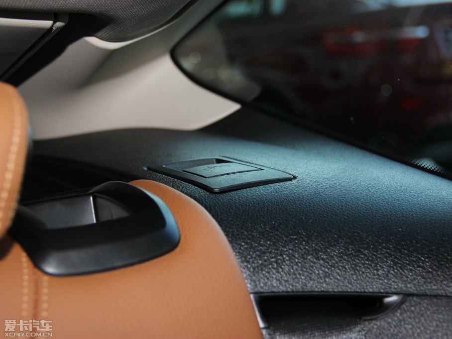 2013R3ϵGT 320i OӋb