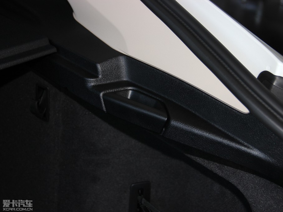 2013R3ϵGT 320i OӋb