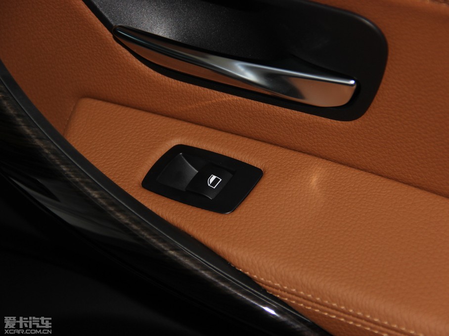 2013R3ϵGT 320i OӋb