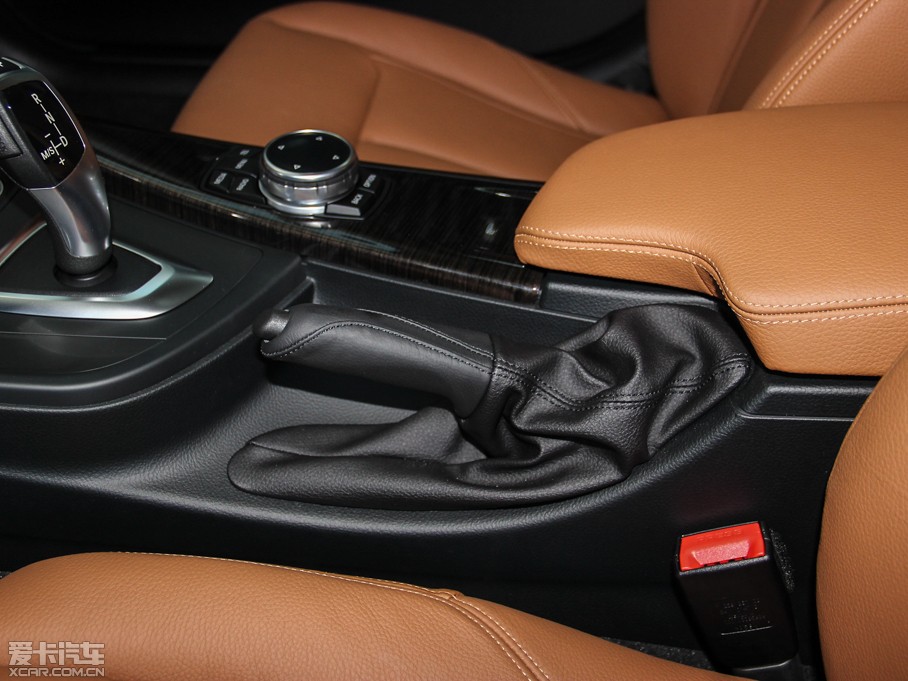 2013R3ϵGT 320i OӋb