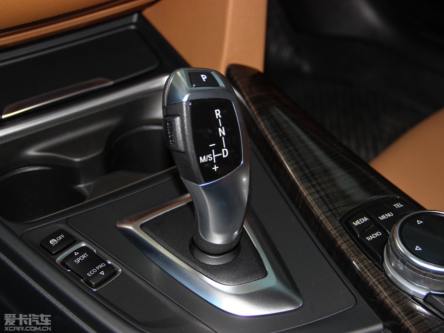 2013R3ϵGT 320i OӋb