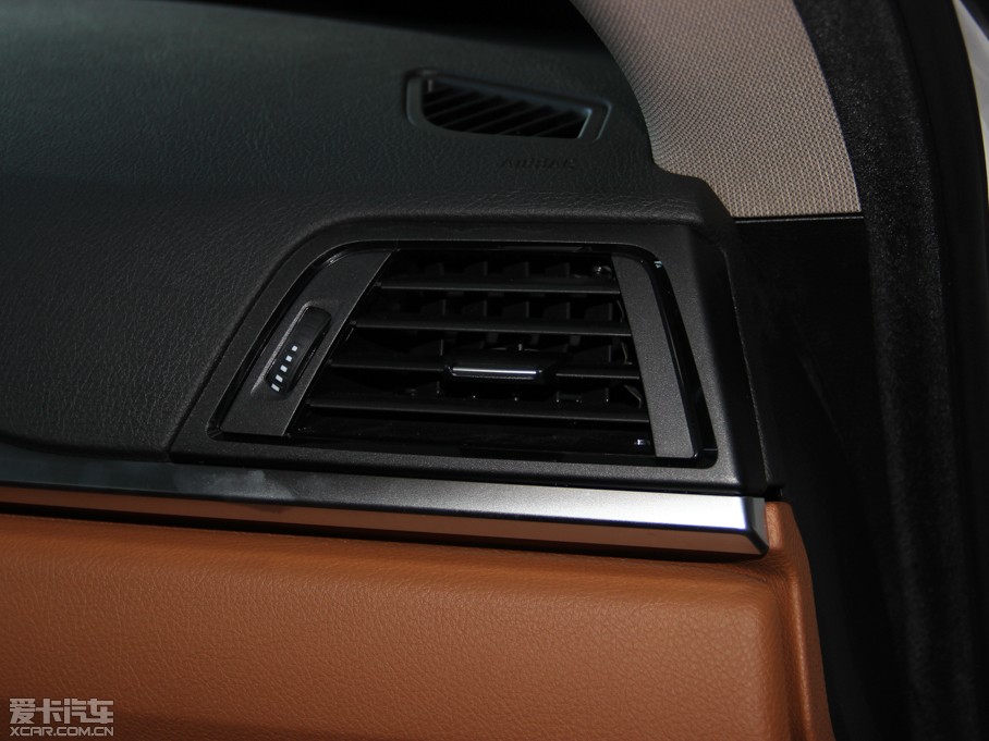 2013R3ϵGT 320i OӋb