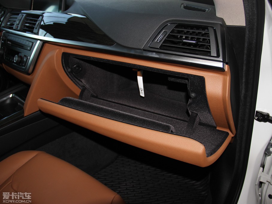 2013R3ϵGT 320i OӋb