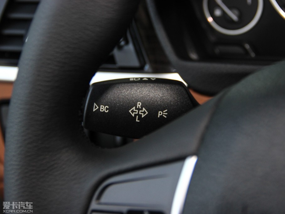 2013R3ϵGT 320i OӋb