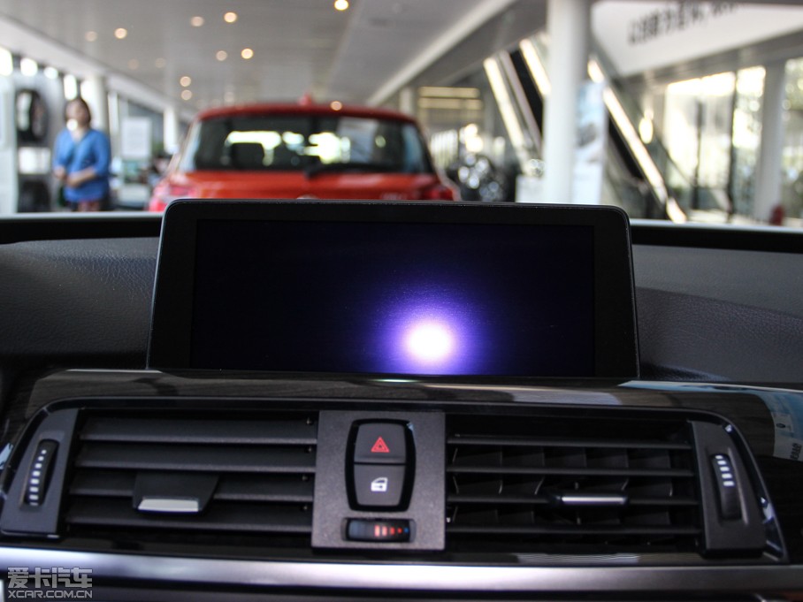 2013R3ϵGT 320i OӋb