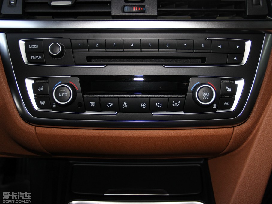 2013R3ϵGT 320i OӋb