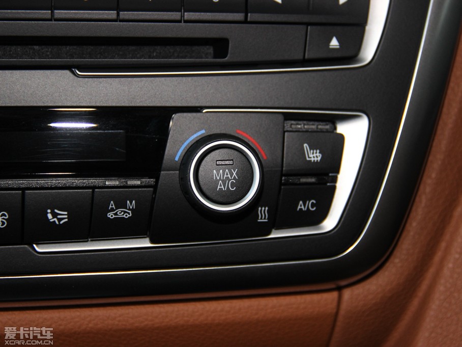 2013R3ϵGT 320i OӋb