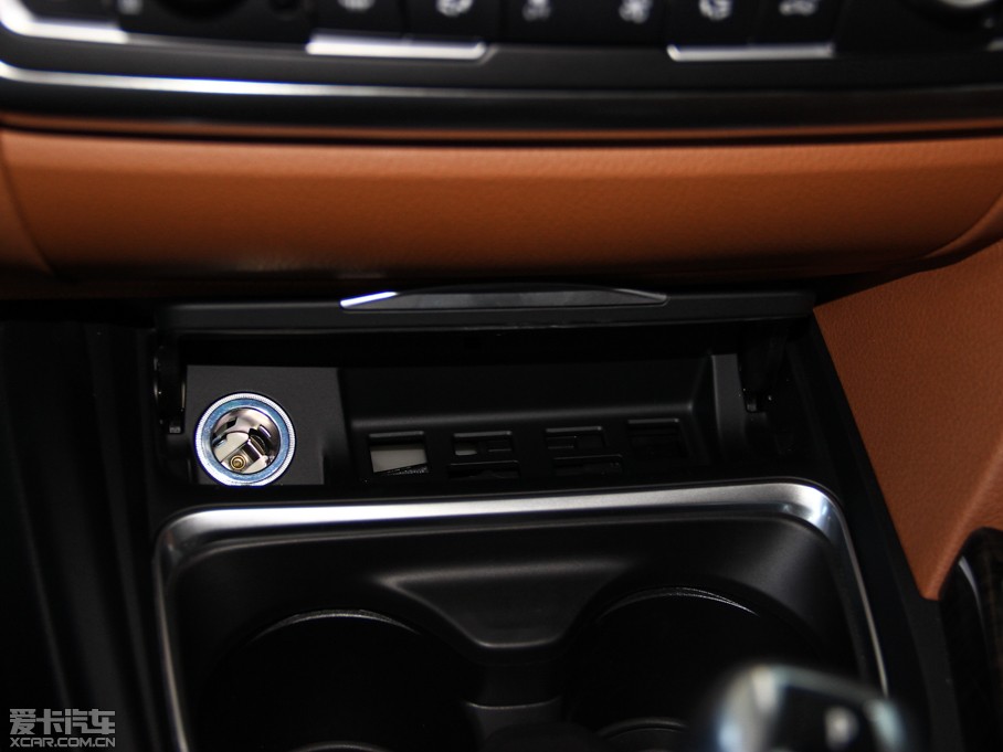 2013R3ϵGT 320i OӋb