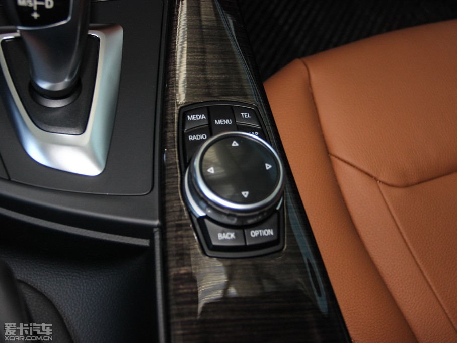 2013R3ϵGT 320i OӋb