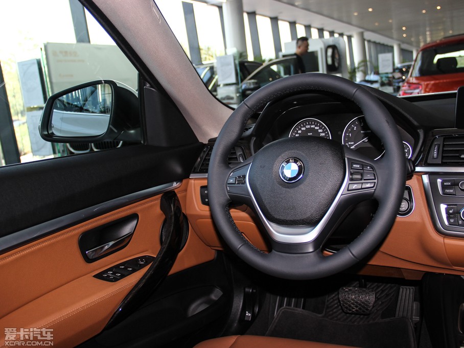 2013R3ϵGT 320i OӋb