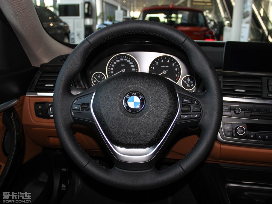 2013R3ϵGT 320i OӋb