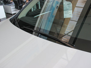 2013款320i 设计套装型 雨刷