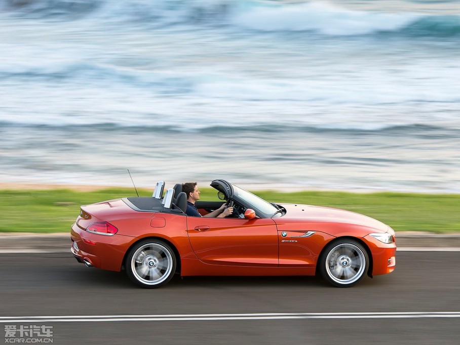 2013RZ4 sDrive20i I