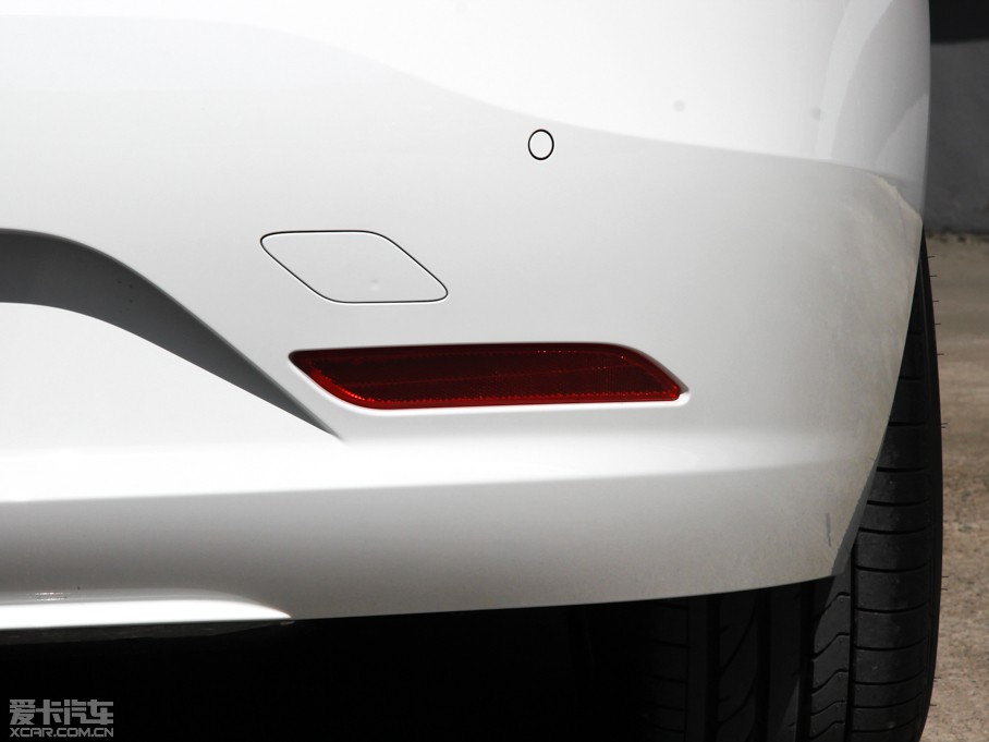 2013RZ4 sDrive20i I