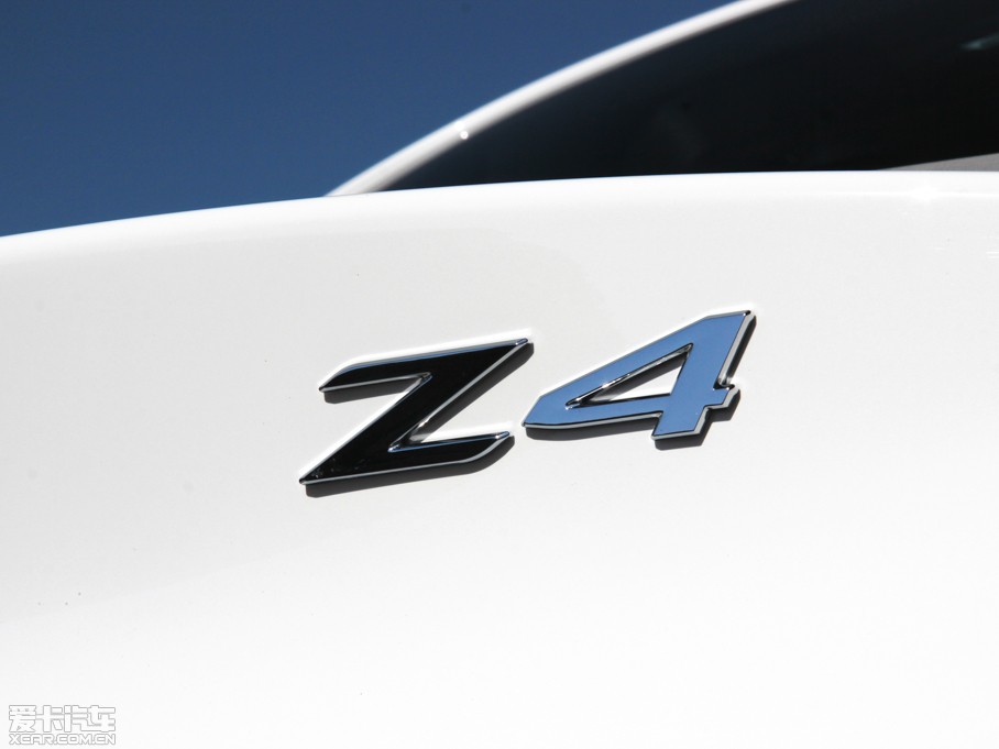 2013RZ4 sDrive20i I