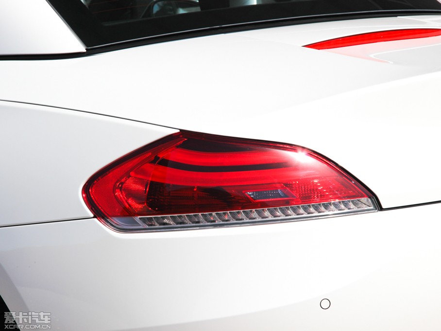 2013RZ4 sDrive20i I