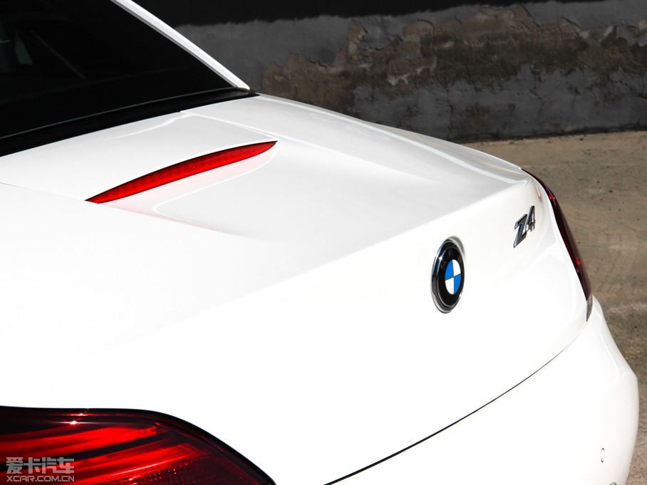 2013RZ4 sDrive20i I