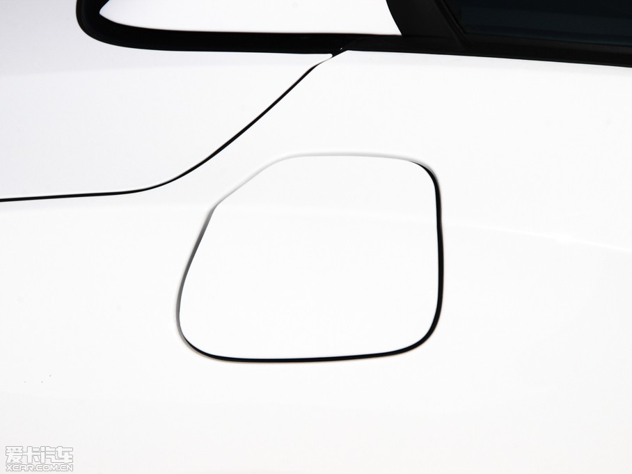 2013RZ4 sDrive20i I